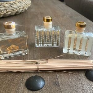 NEST Fragrances Festive Petite Diffuser Trio 
Holiday Pine Spiced Orange